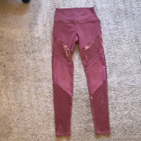 Alo Rosewood Velvet Pink leggings - Picture 3 of 3